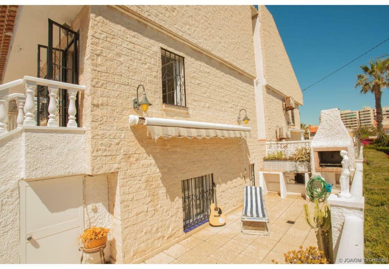 30 Beach House - Bbq & Terrace La Mata  Esterno foto